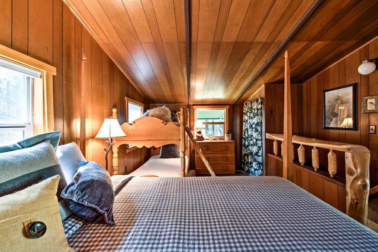 Serene Washington Escape With Deck And Mountain Views! Packwood Luaran gambar